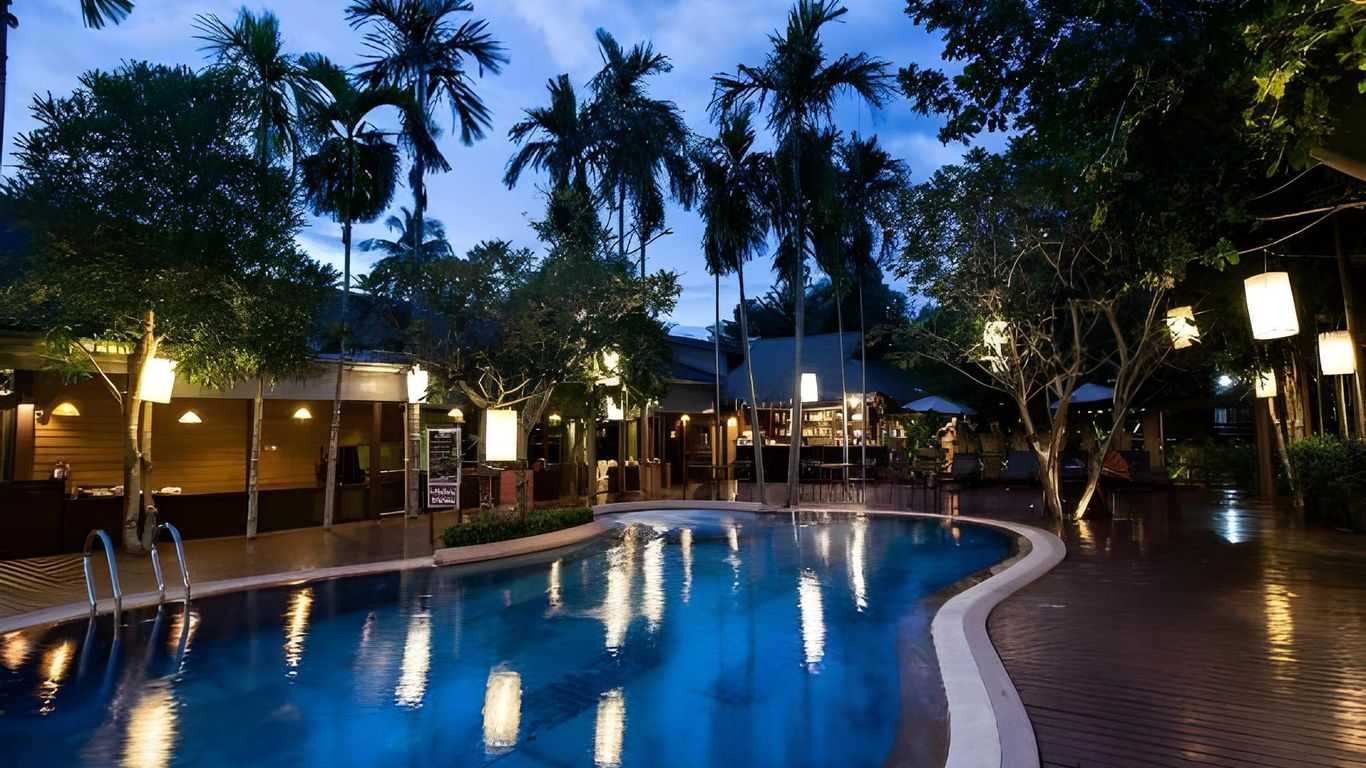 Baan Amphawa Resort & Spa