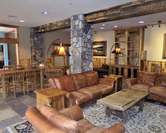 Bbcs Black Bear Lodge Deluxe 2bed 2bath - Keystone - Lounge