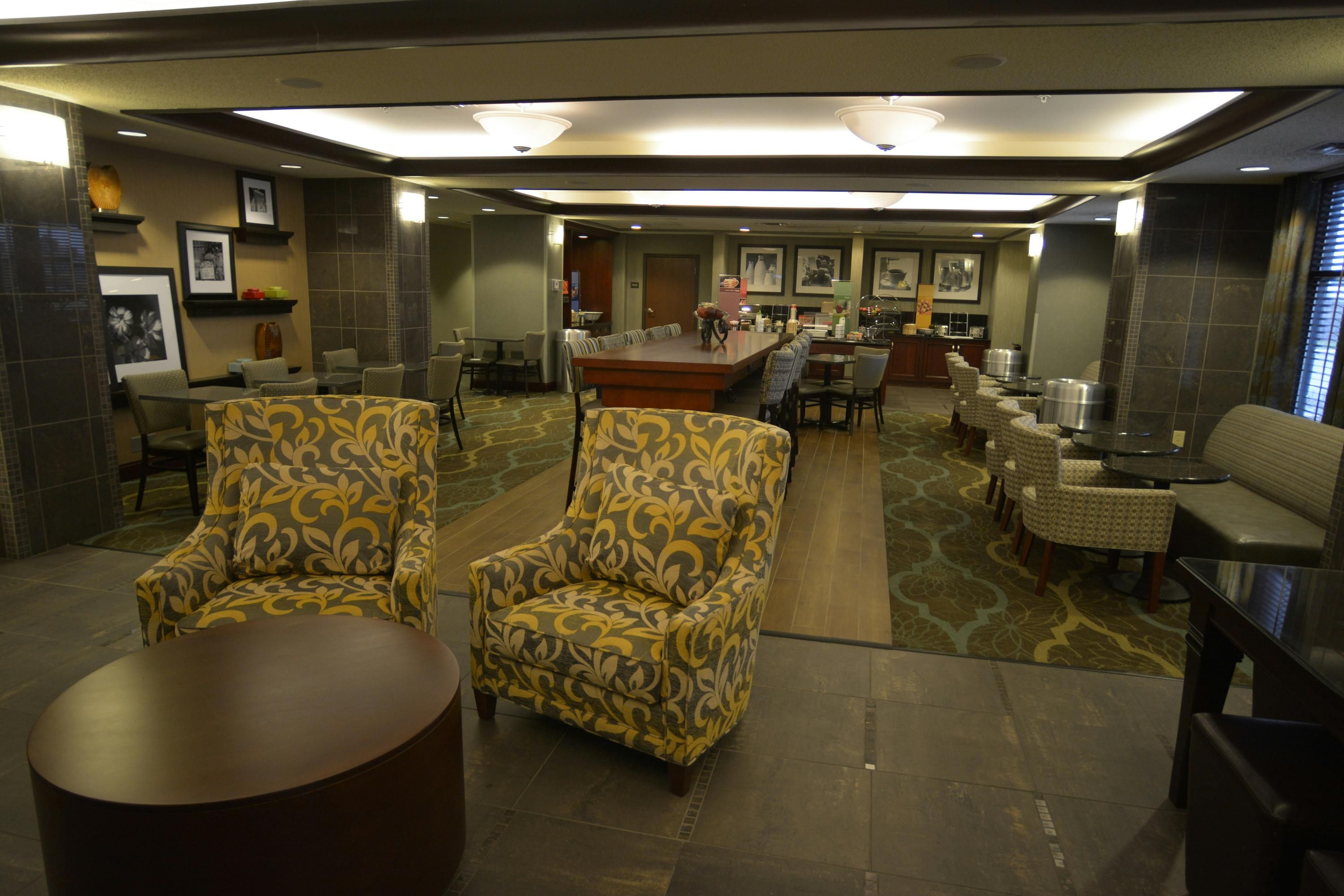Hampton Inn Warsaw - Warsaw - Lounge