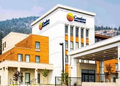 Comfort Inn & Suites - Меррит - Здание