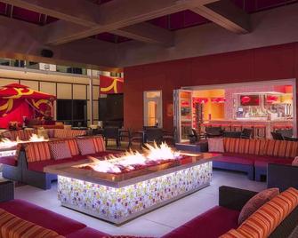 Double Bed Room, Golden Nugget, On-Site Casino, Relaxing Marina, Near the Beach - Atlantic City - Lounge