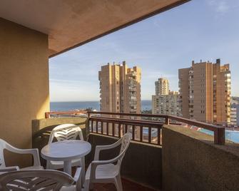 Las Palmeras Affiliated by FERGUS - פואנג'ירולה - מרפסת