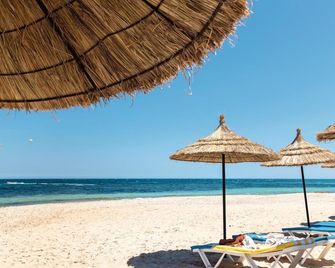 Tui Suneo Royal Kenz - סוס - חוף