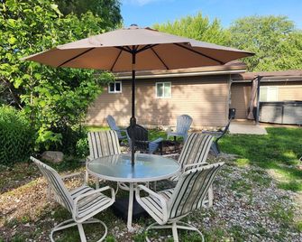 3-bedroom house in Town of Brownsburg. Close to Shopping, Restaurants, Parks. - Brownsburg - Innenhof