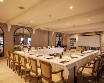 Le Phebus And Spa - Gordes - Restaurant
