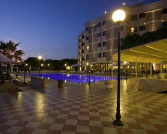Hotel Ara Solis - Lido Azzurro - Piscina
