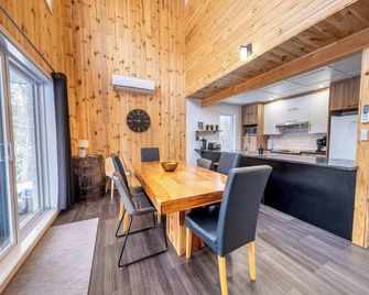 Nature Spa & Lake Access - Le Maikel - Beauceville - Dining room