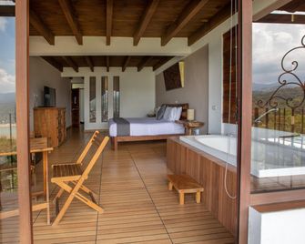 Hotel Santa Rosa - Valle de Bravo