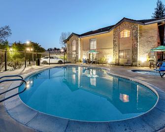 Clarion Inn Silicon Valley - San Jose - Pool