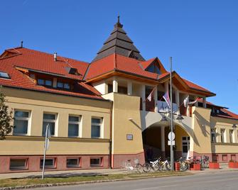 Art Garni Hotel - Kanjiža - Edificio