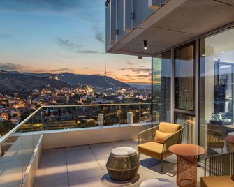 Hilton Garden Inn Tbilisi Riverview - Tbilisi - Balcony