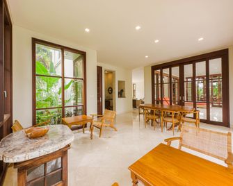 Villa Prinsessa - Banjarangkan - Phòng ăn