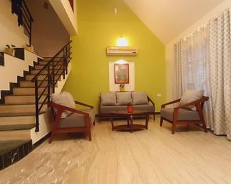 Urban Retreat - Your home away from home - Bengaluru - Living room