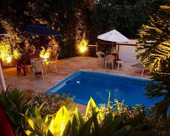 Novos Baianos Hostel e Pousada - Arraial d'Ajuda - Pool