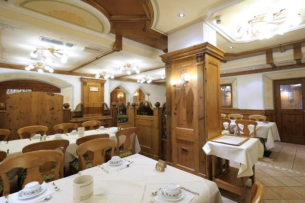 Intermonti - ליביניו - מסעדה