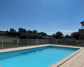 Appartement T2 Avec Piscine - Mirepoix - Pool