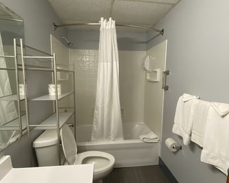 Travelodge by Wyndham Gallipolis - Gallipolis - Bad