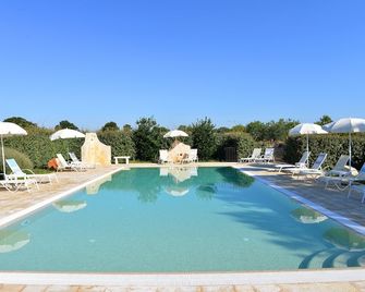 Masseria Peppeturro - Cisternino - Pool
