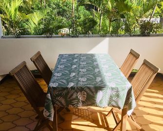 F3 Saint Pierre - Saint-Pierre - Balcony