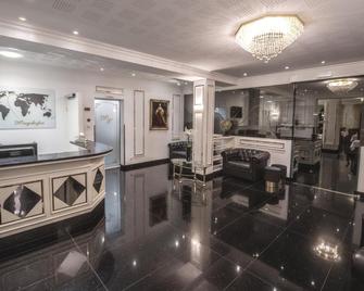 Hotel Maria Theresia - Mayrhofen - Lobby