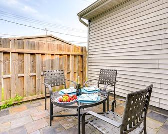 Grand Blanc Rental with Gas Grill and Private Yard - Grand Blanc - Balcony