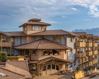 Miraval Hotel - Coredo - Gebouw