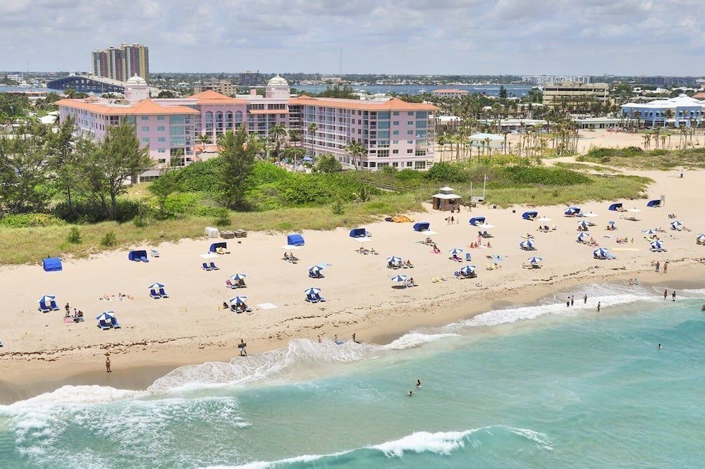 Palm Beach Shores Ocean Front Resort, Singer Island One Bedroom ~ Valet Parking - Palm Beach Shores - Plage