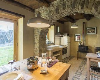 Cinque terre Eos, a romantic gataway into nature - Beverino - Eetruimte