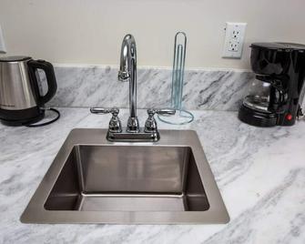 Modern, Luxurious and Prime location All in One - San Diego - Phòng bếp