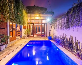 Villa Bluelove Seririt - Banjar - Pool