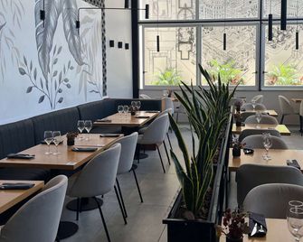 Days Inn & Suites by Wyndham La Plata - La Plata - Restaurante