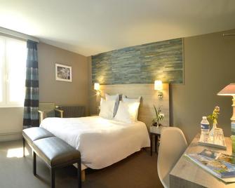 Hotel De France - Ornans - Slaapkamer