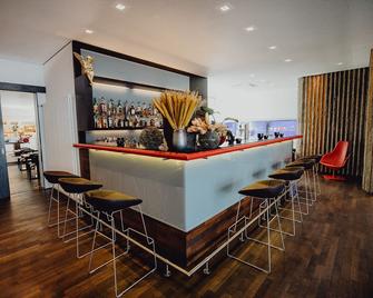 Art & Business Hotel - Нюрнберг - Бар