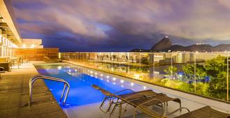 桑托斯杜蒙至美酒店 - 里約熱內盧 - 里約熱內盧 - 游泳池