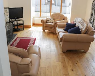 كيفينز هاوس - اتشيل ايسلاند - غرفة معيشة