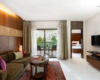 Oakwood Residence Naylor Road Pune - Pune - Living room