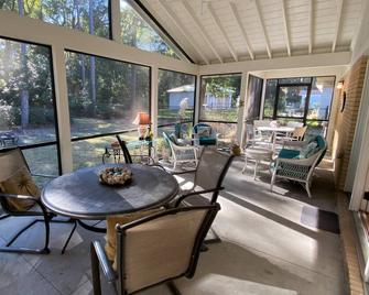 A Touch Of Tuscany Home - Jekyll Island - Dining room