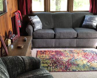 Knotty Pine Cabin on the Lake - Turtle Lake - Living room