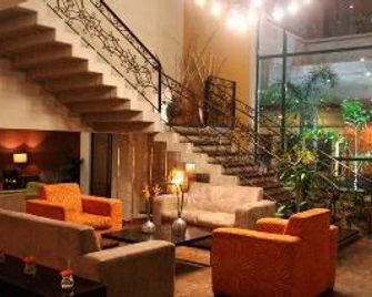 Hotel Gh Guaparo Inn Valencia - Naguanagua - Lobby