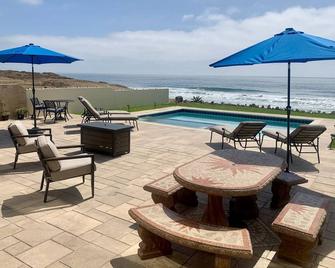 Luxury Beachfront Living with private heated pool/jacuzzi Plaza Del Mar Beach - Rosarito - Basen