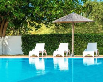 Adani Hotel - Lefkáda - Piscina