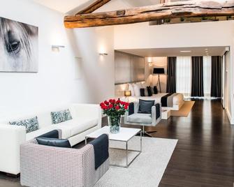 Les Pleiades Hotel-Spa-Restaurant - Barbizon