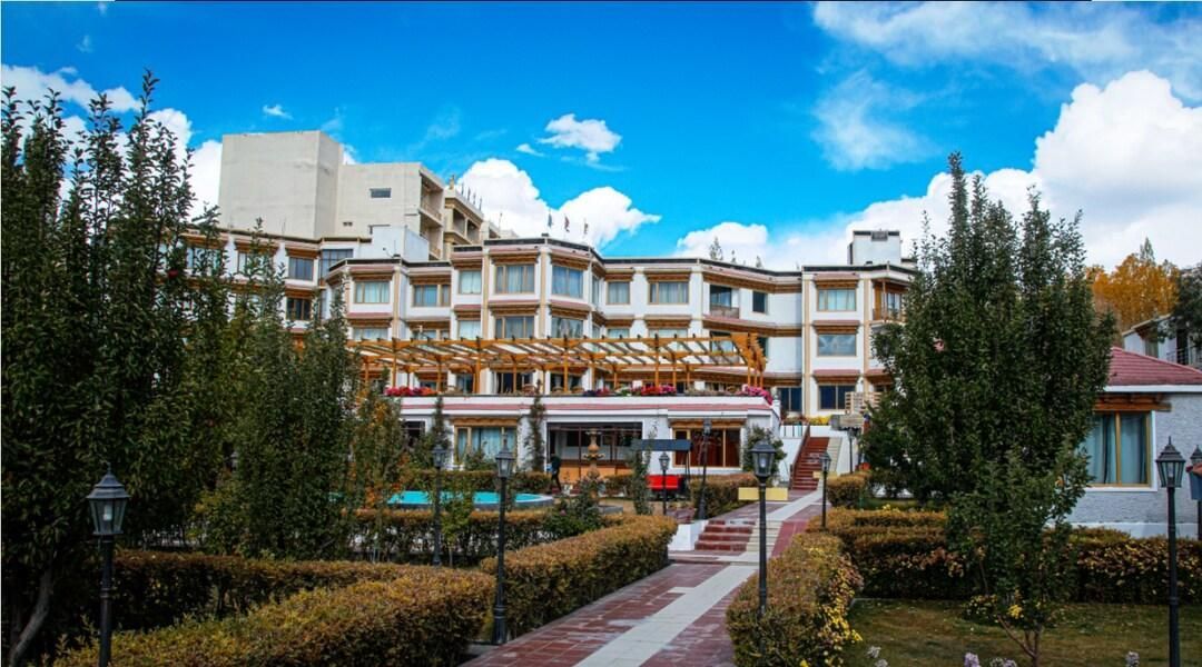 تي آي آيتش ذا زين لاداكه - ليه - مبنى