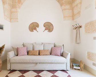Cementine Traditional Suites by Wonderful Italy - Ostuni - Wohnzimmer
