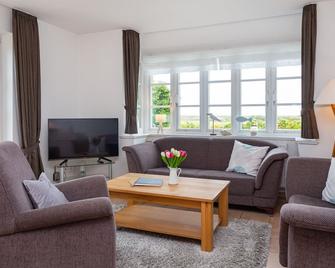 Hüs Waasluuper - Seeschwalbe - Norddorf - Wohnzimmer