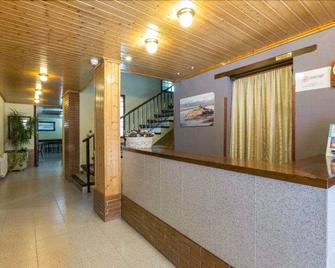 Hostal La Muralla - Morella - Front desk