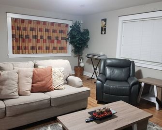 East End Suite - Eastern Passage - Wohnzimmer