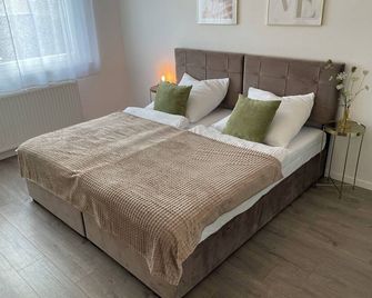 Stilvolles Apartment mit einzigartigem Charme - رادولفزيل - غرفة نوم