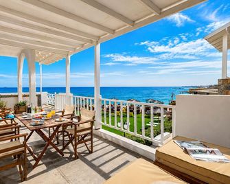 Golden Grain Beachfront Suites - Kokkini Hani - Balkón