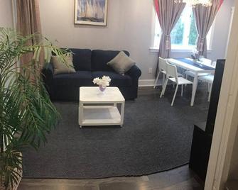 Cozy & Luxury suite with private entrance Preview listing - Huntington - Sala de estar